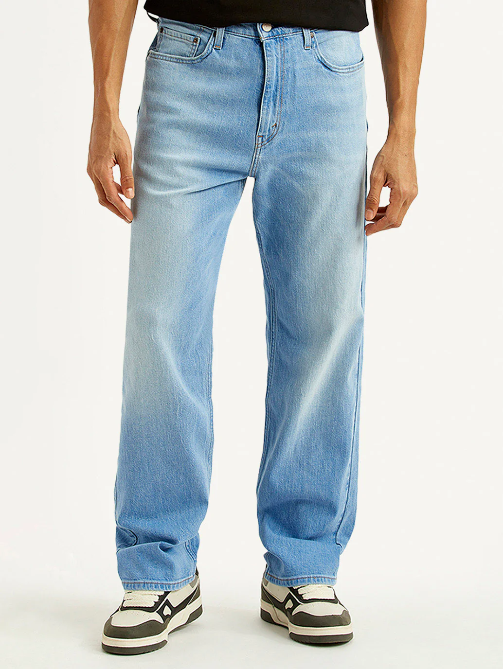 Men's 568 Light Blue Loose Fit Mid Rise Jeans - Image 2