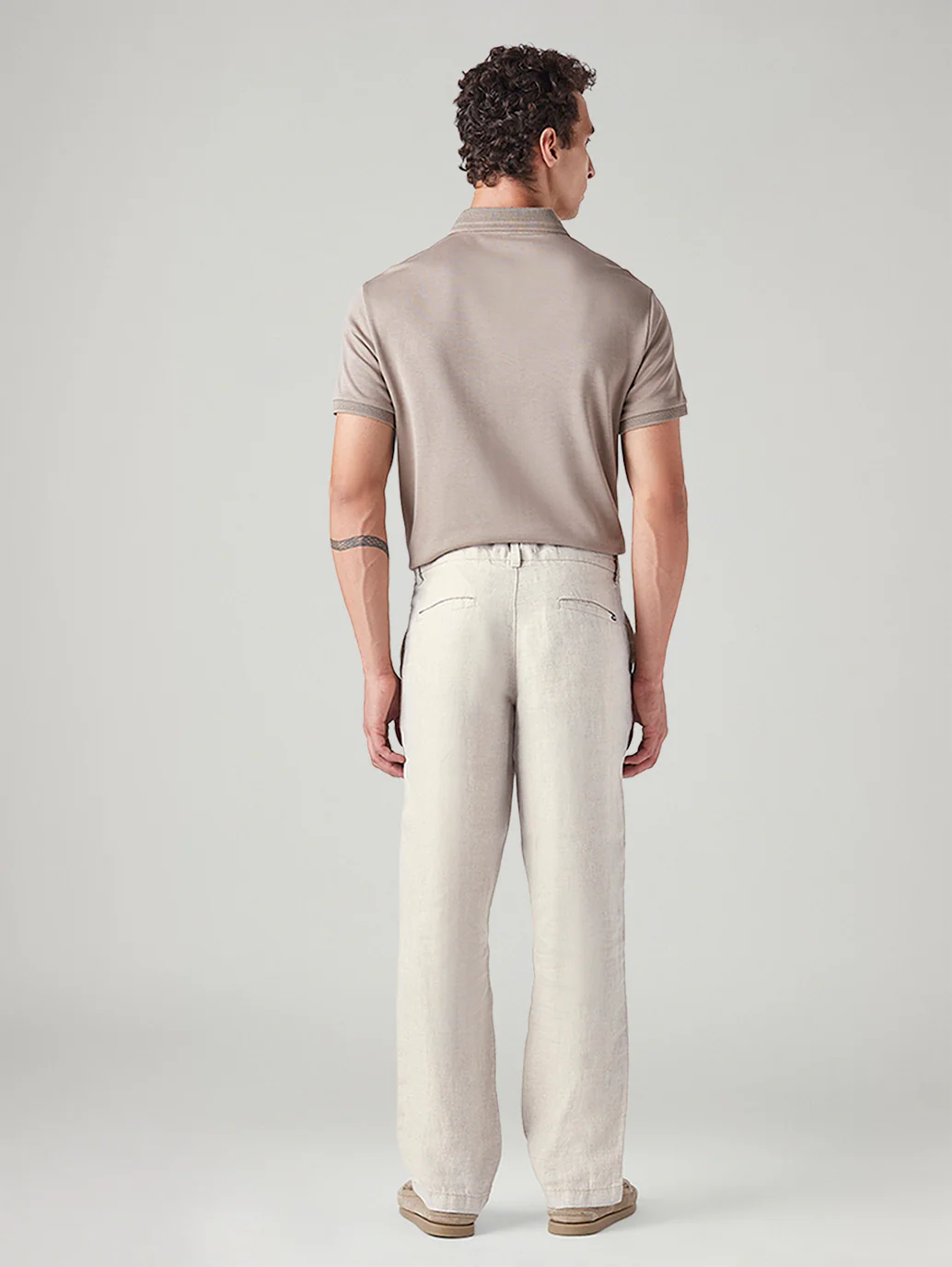 Men's Authentic Relaxed Straight Fit Mid Rise Linen Chinos - Image 4