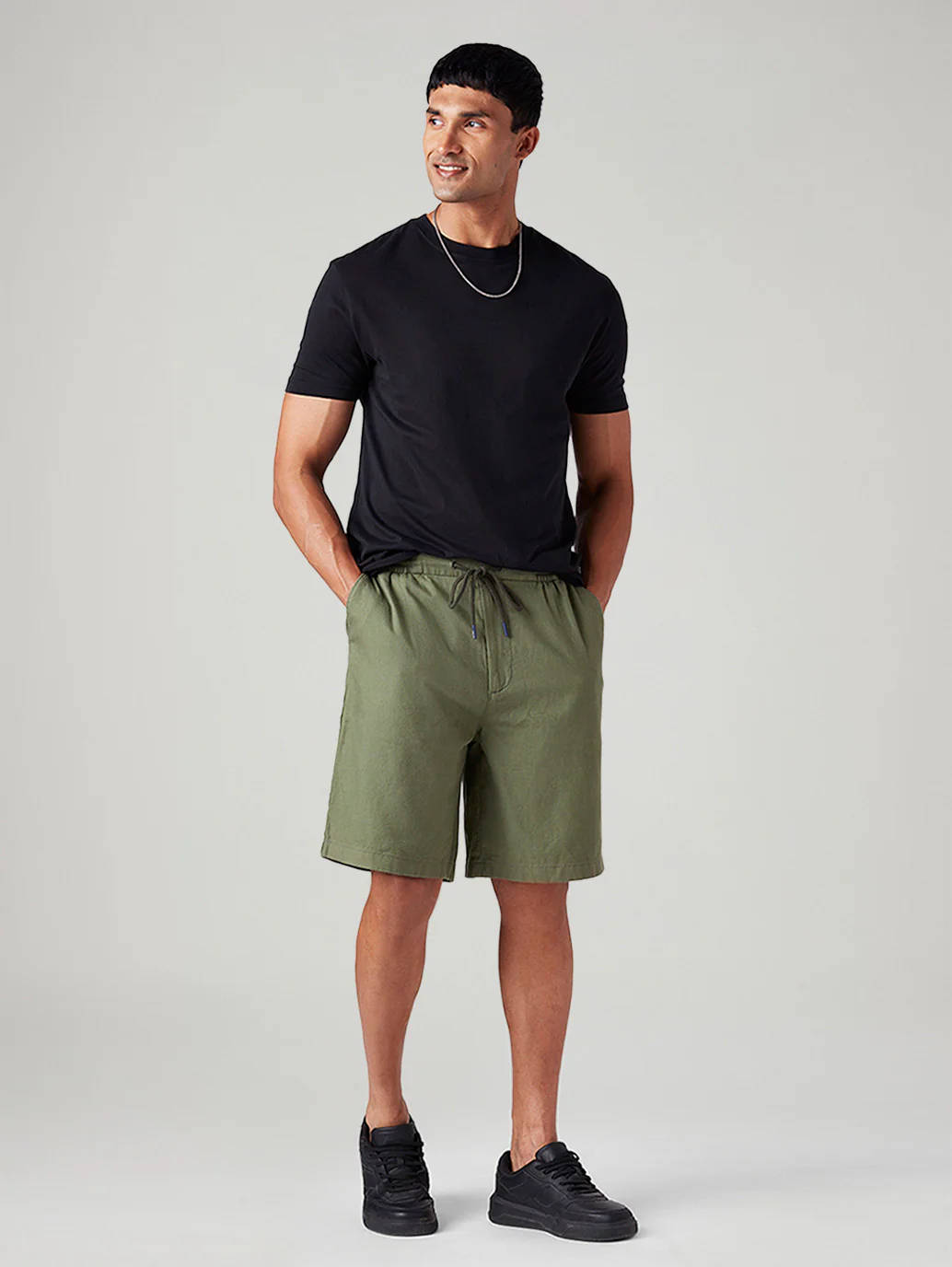 Men's Olive Baggy Fit Mid Rise Linen Shorts - Image 4