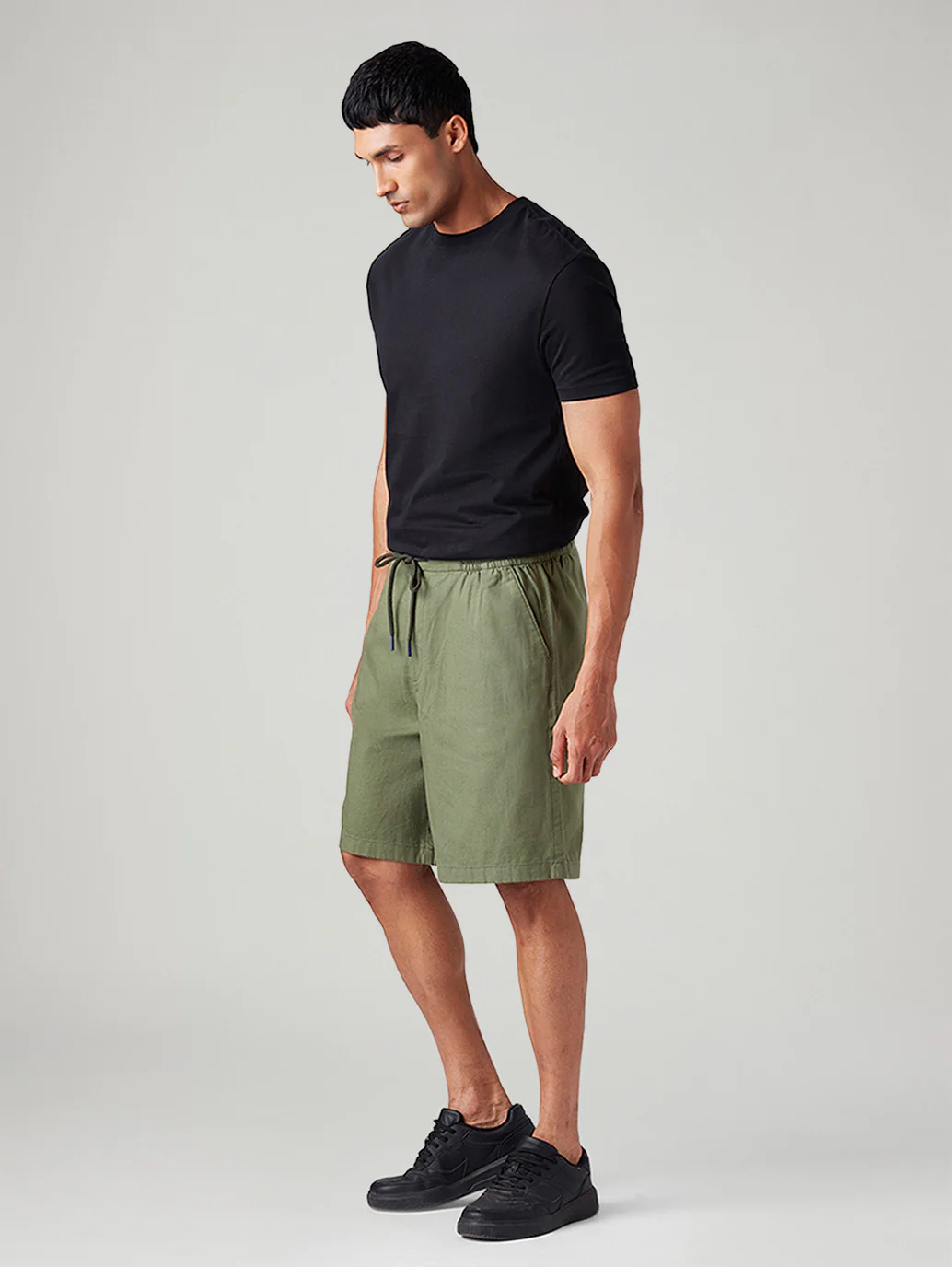 Men's Olive Baggy Fit Mid Rise Linen Shorts - Image 6