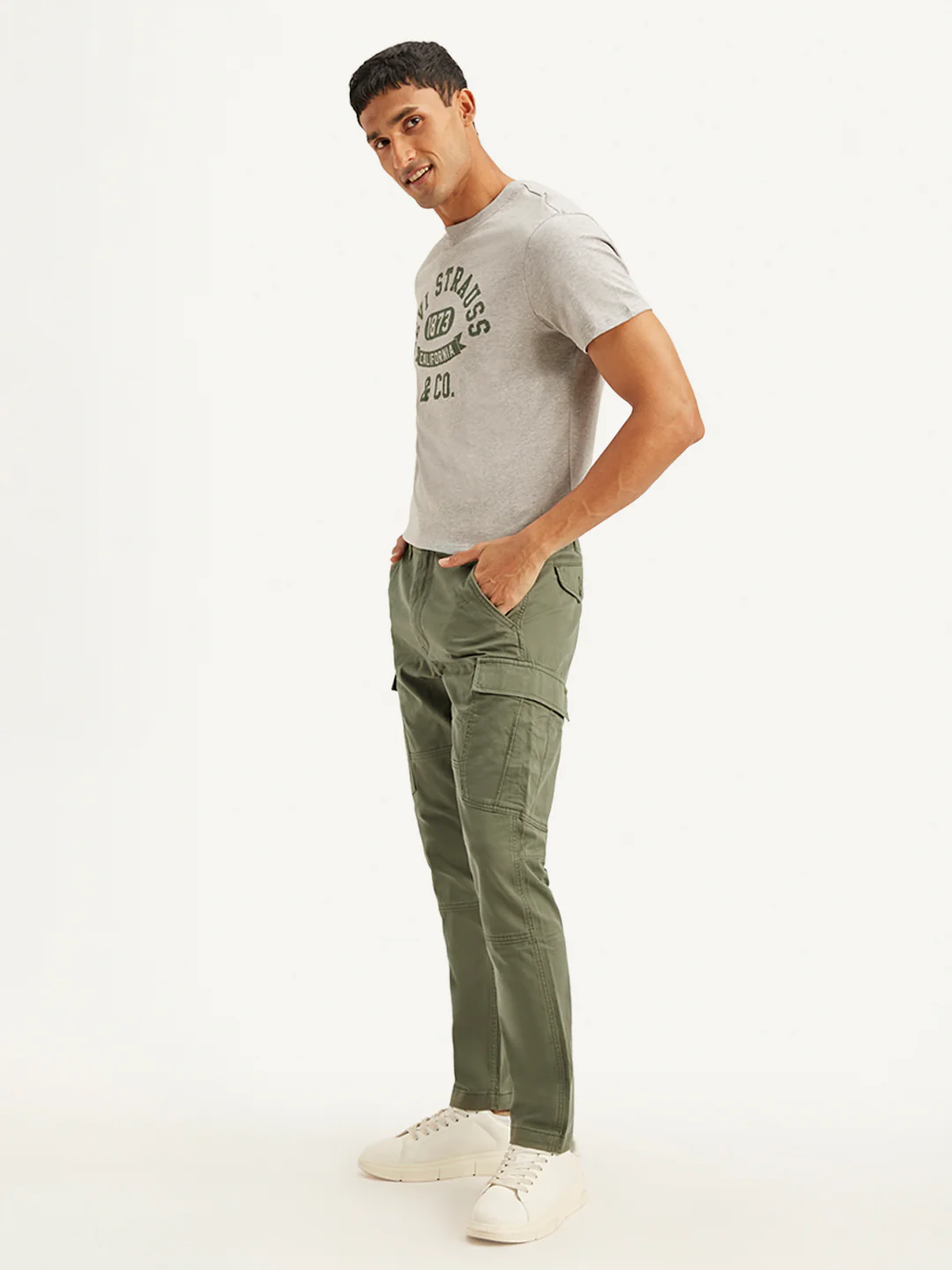 Men's Olive Relaxed Fit Cargo Trousers - Image 4