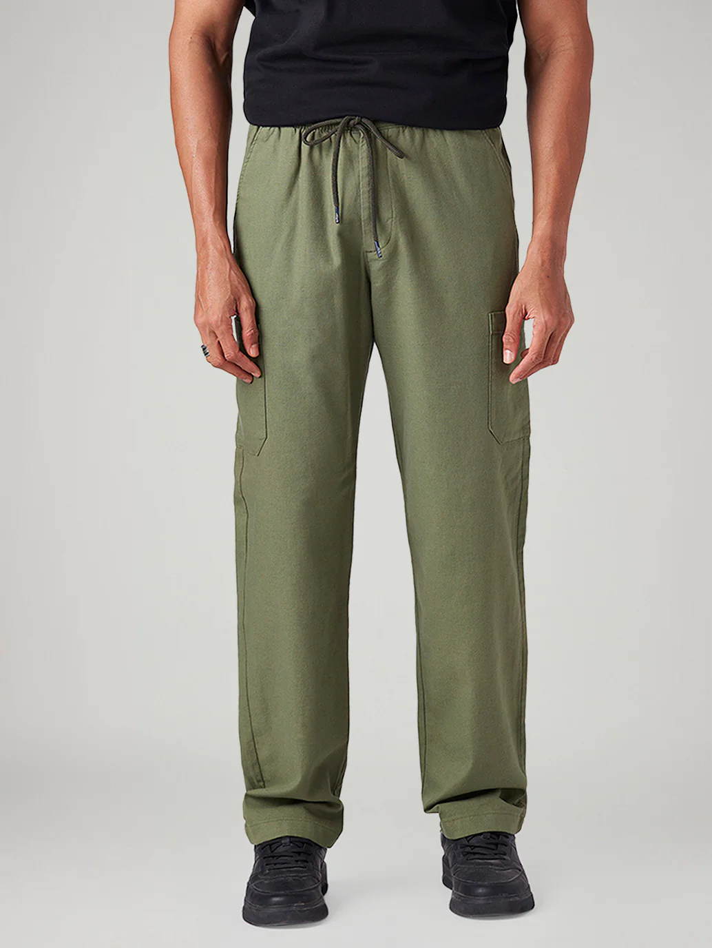 Men's Olive Relaxed Tapered Fit Mid Rise Linen Cargos - Image 3