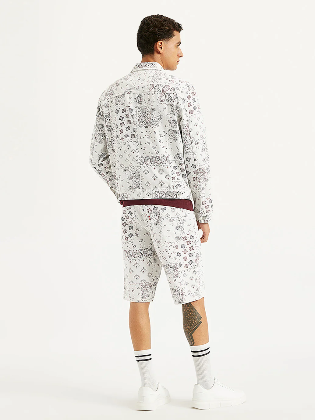 Men's Printed White Spread Collar Trucker Jacket - Image 4