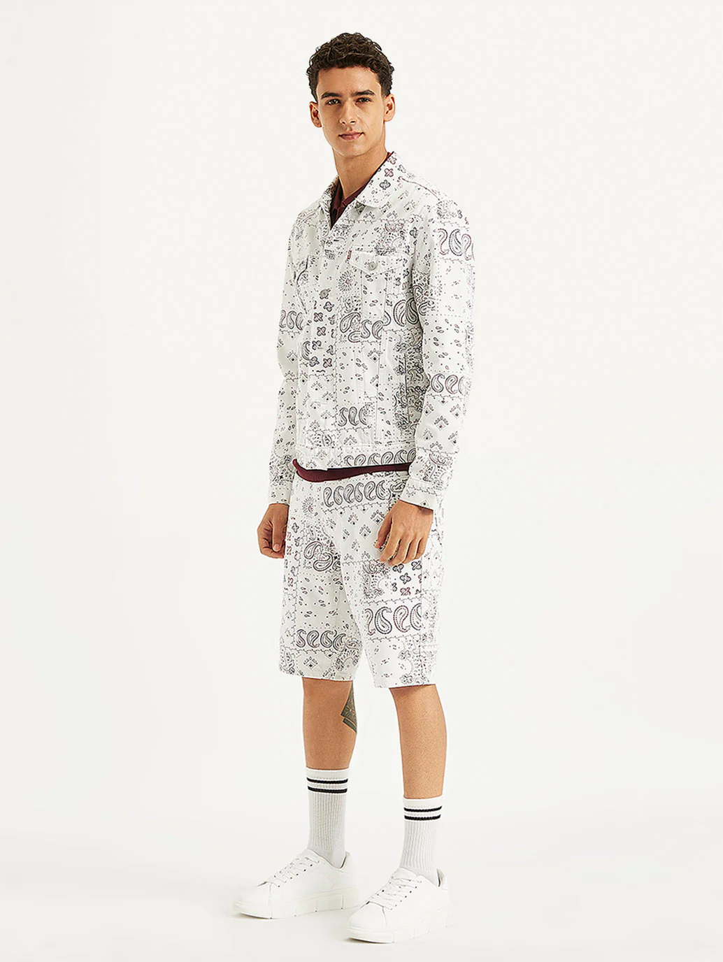Men's Printed White Spread Collar Trucker Jacket - Image 5