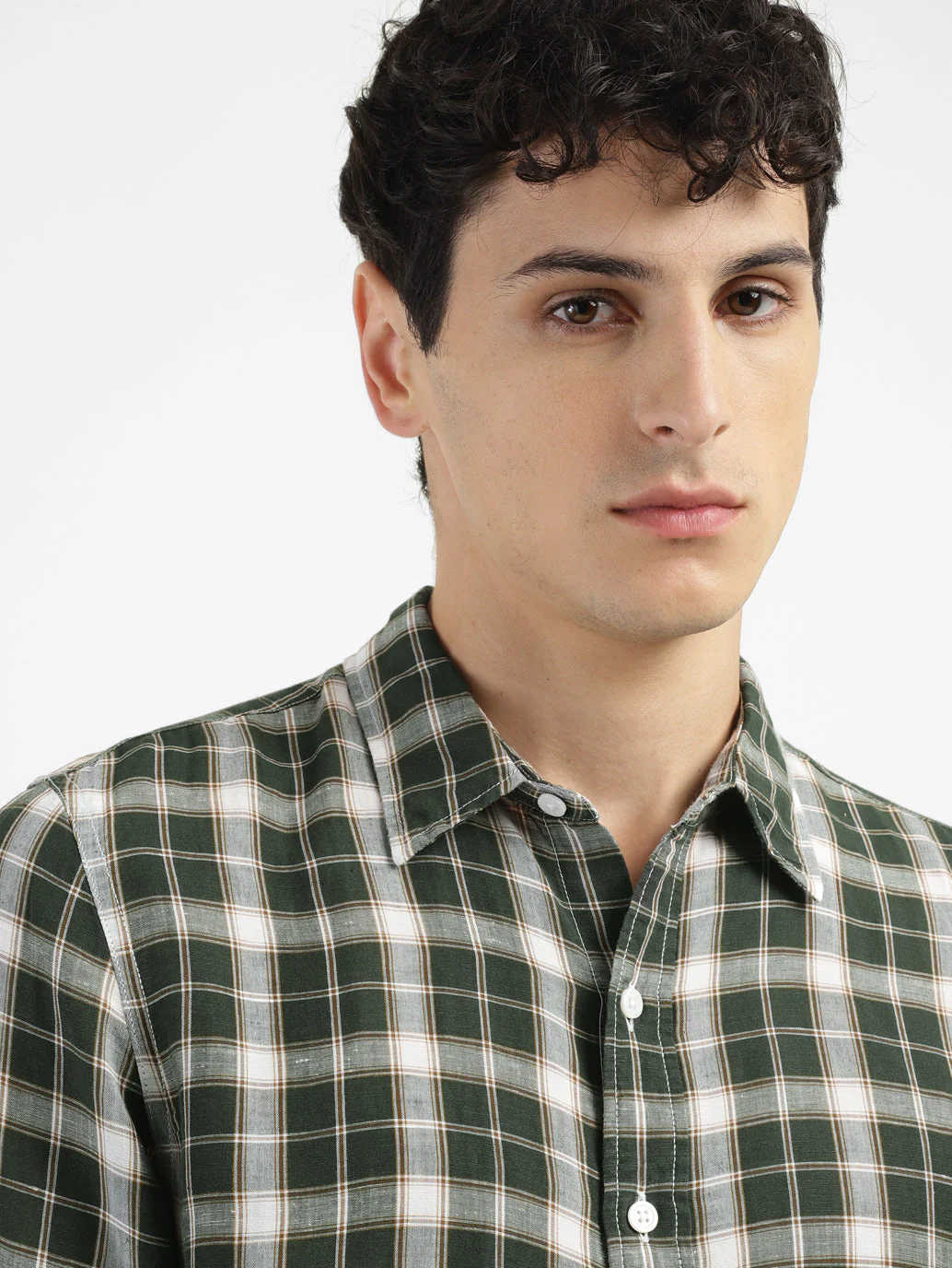 Men's Checkered Spread Collar Linen Shirt - Image 5
