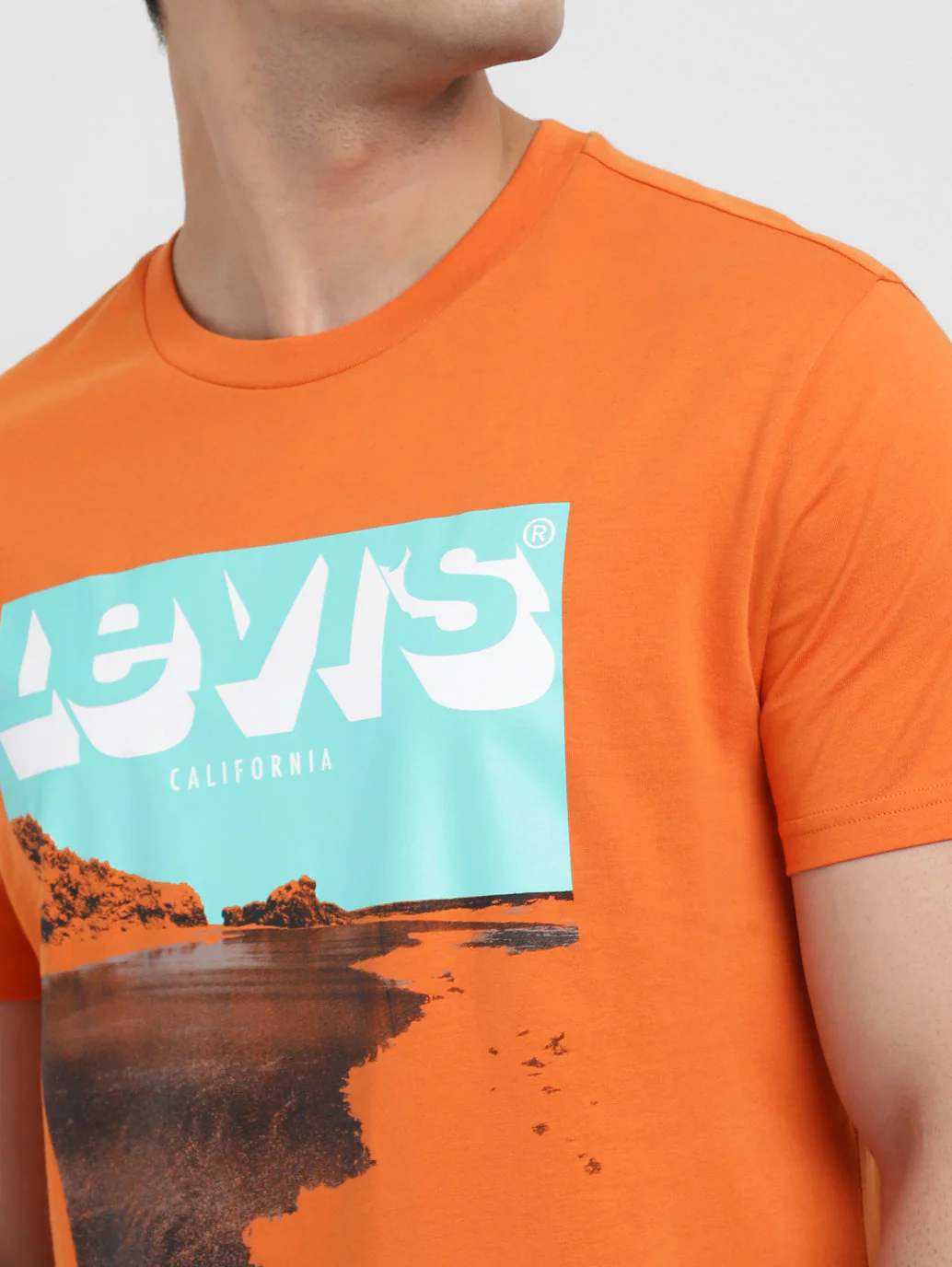 Men's Graphic Print Slim Fit T-shirt - Image 5