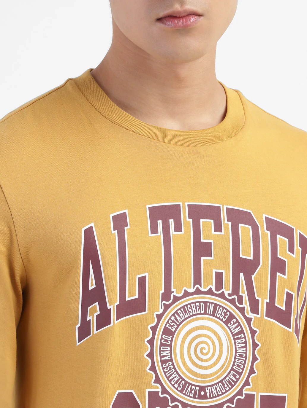Men's Graphic Print Slim Fit T-shirt - Image 6