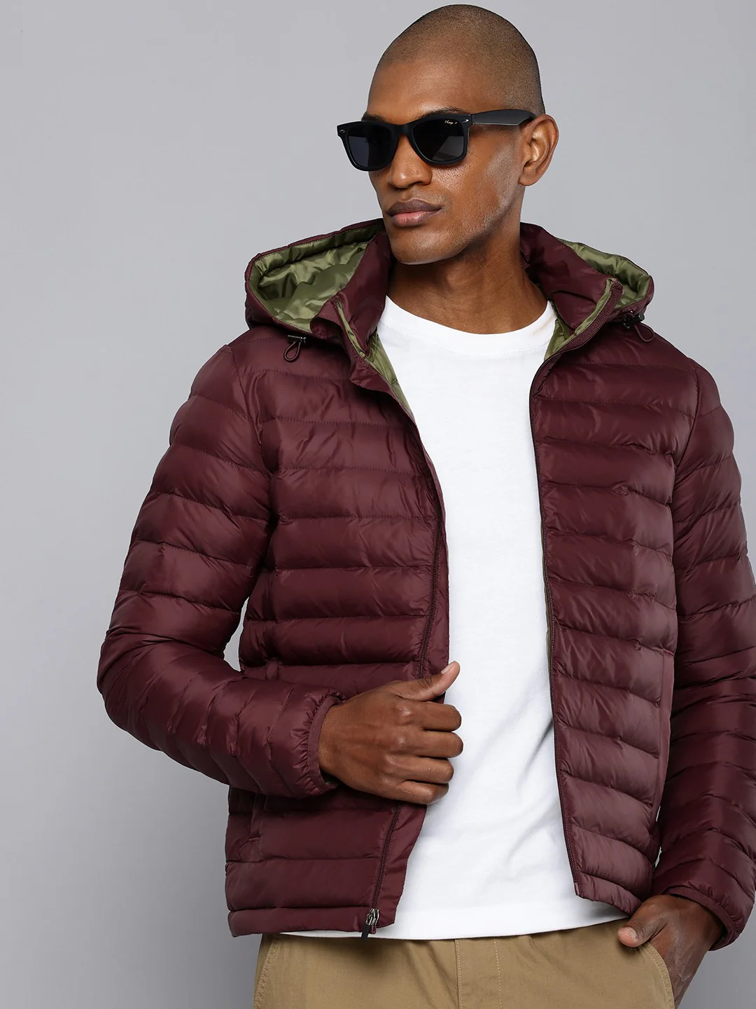 Men's Quilted Maroon Hooded Puffer Jacket - Image 2