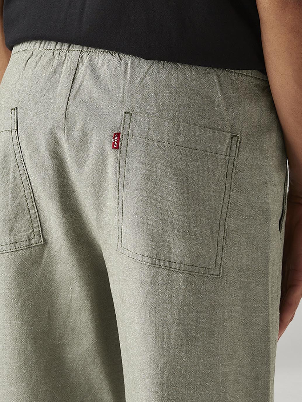 Men's Green Loose Straight Fit Mid Rise Linen Chinos - Image 5