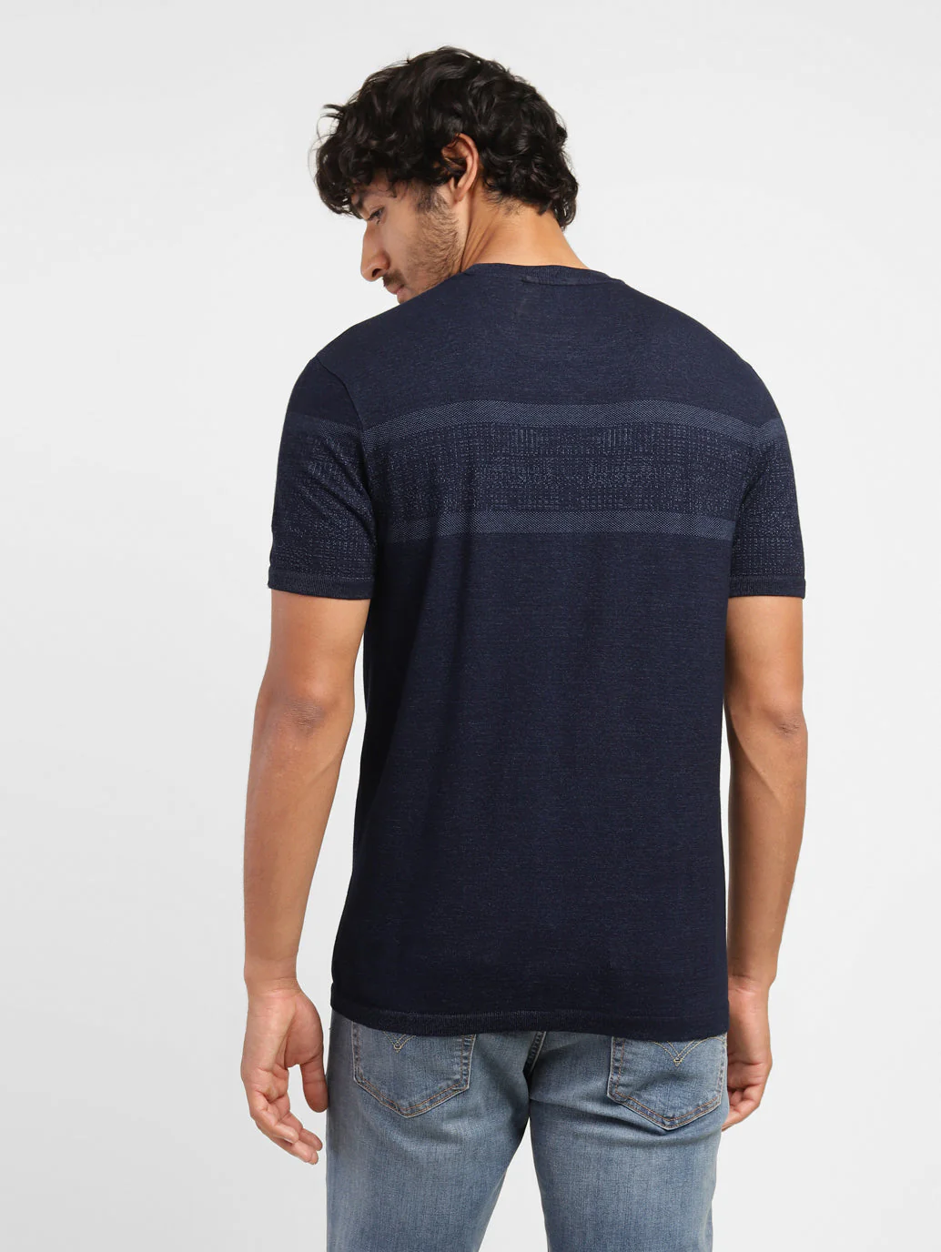 Men's Solid Crew Neck T-shirt - Image 3