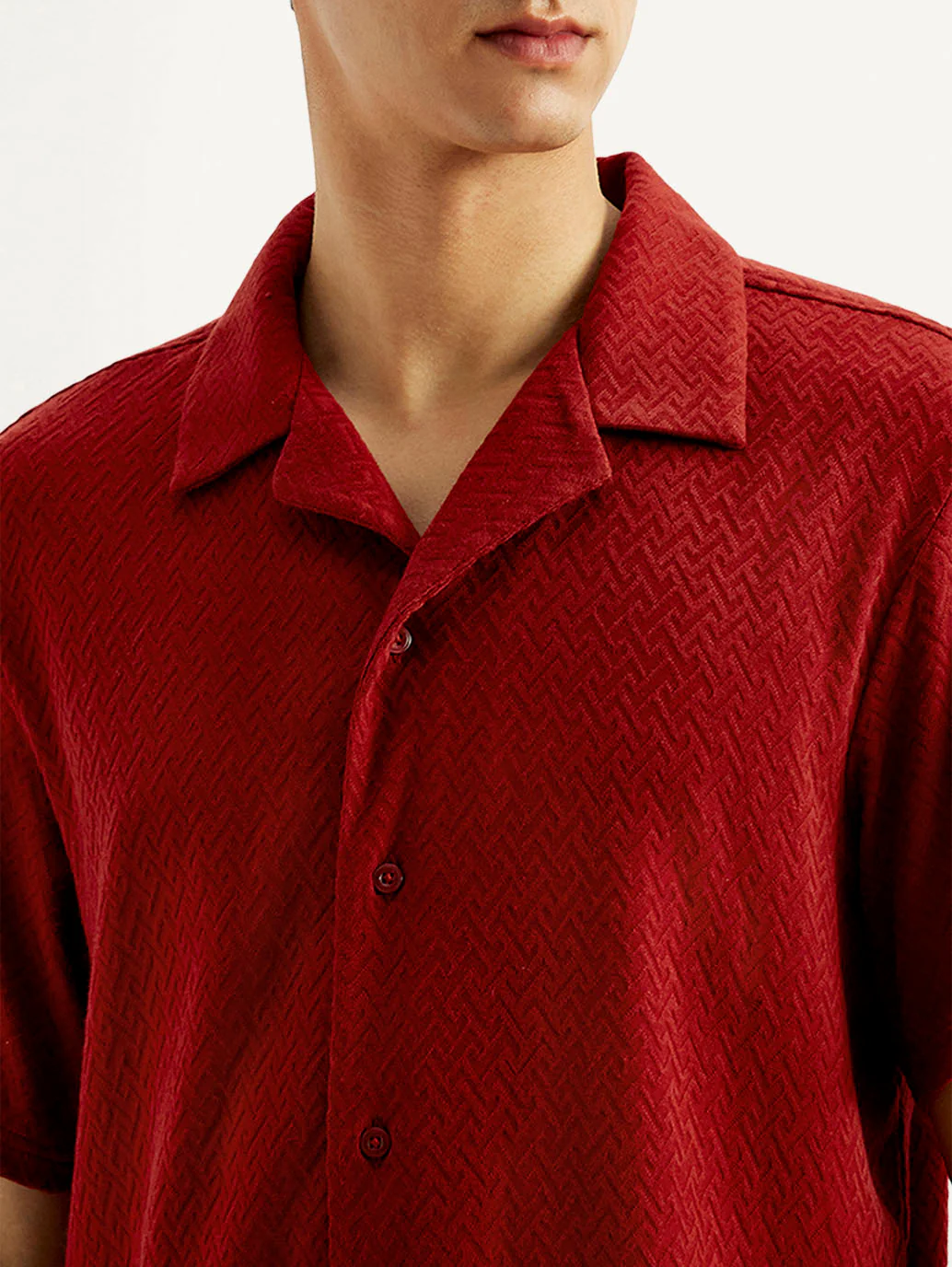 Men's Textured Slim Fit Resort Collar Knit Shirt - Image 4