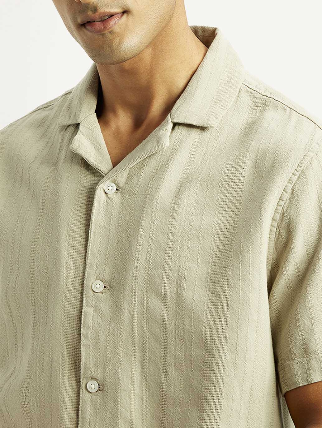 Men's Self Design Slim Fit Resort Collar Shirt - Image 3
