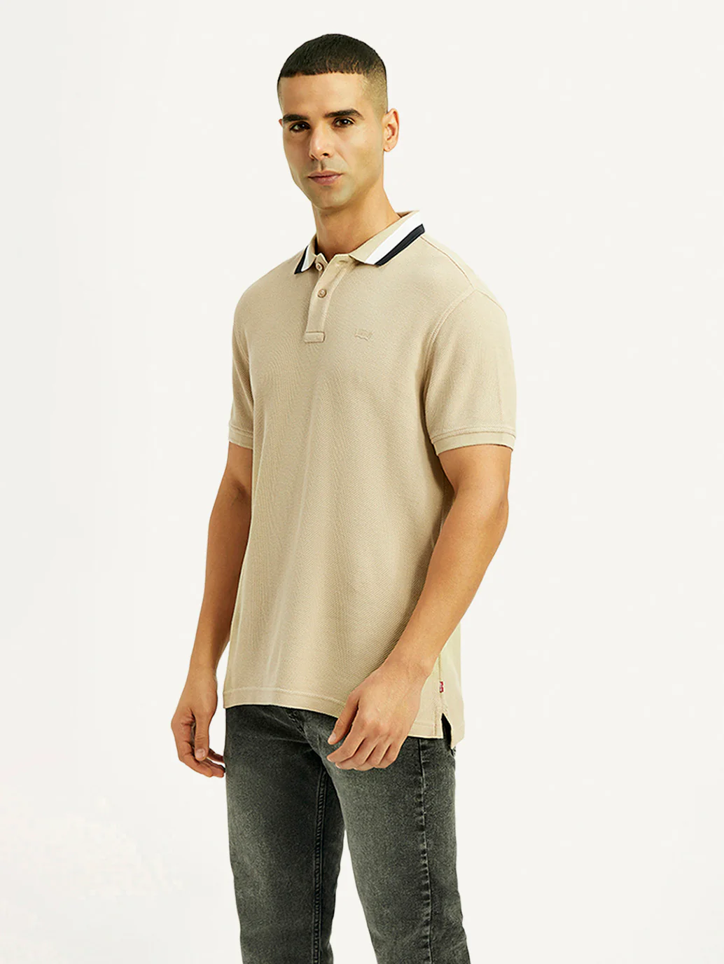 Men's Solid Beige Slim Fit Polo T-shirt - Image 5
