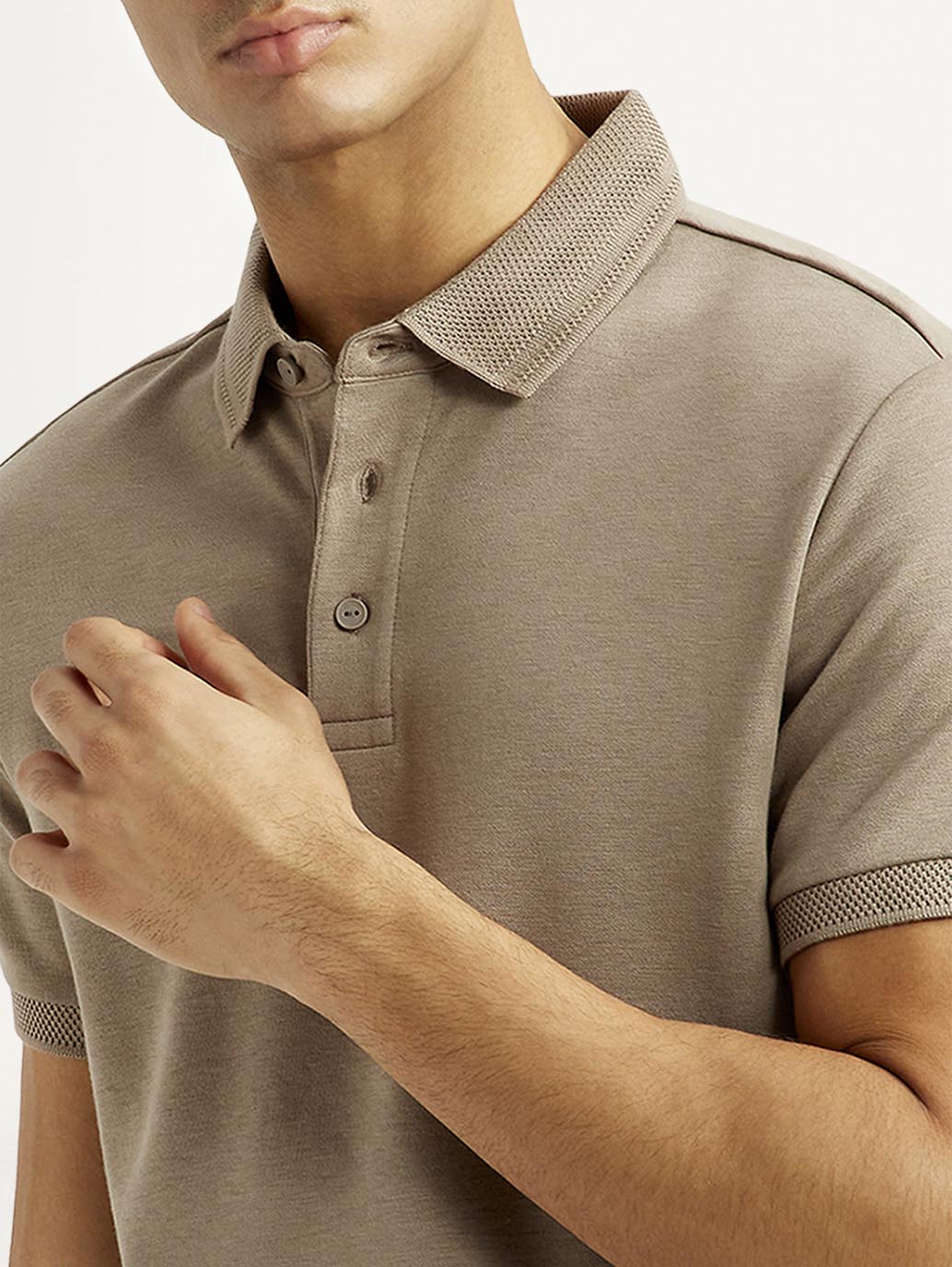 Men's Solid Beige Slim Fit Polo T-shirt - Image 3