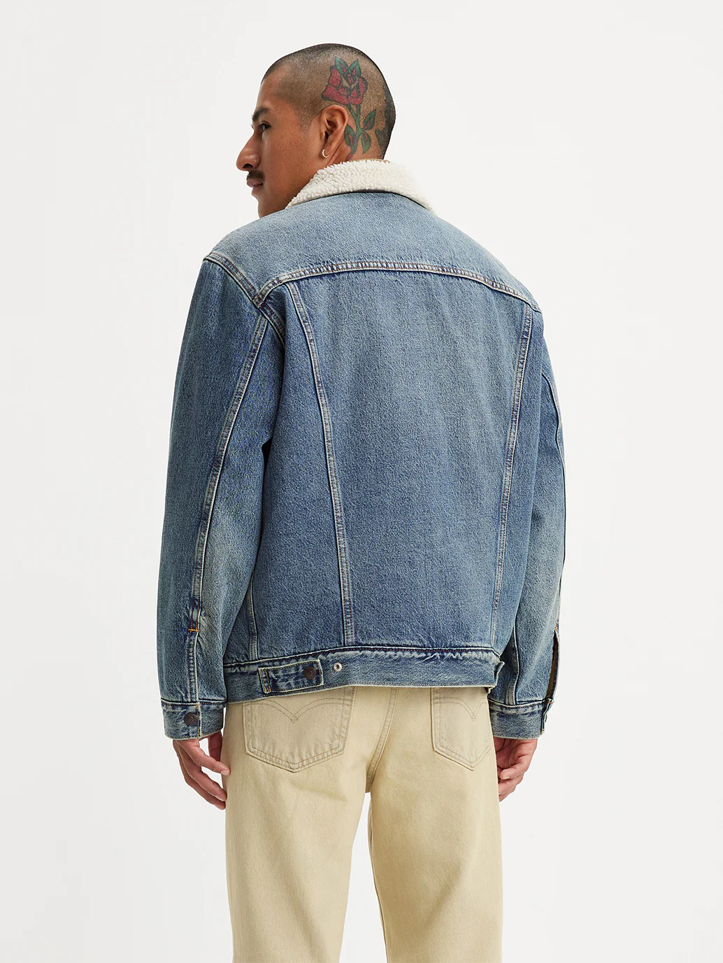 Men's Solid Blue Spread Collar Denim Jacket - Image 3