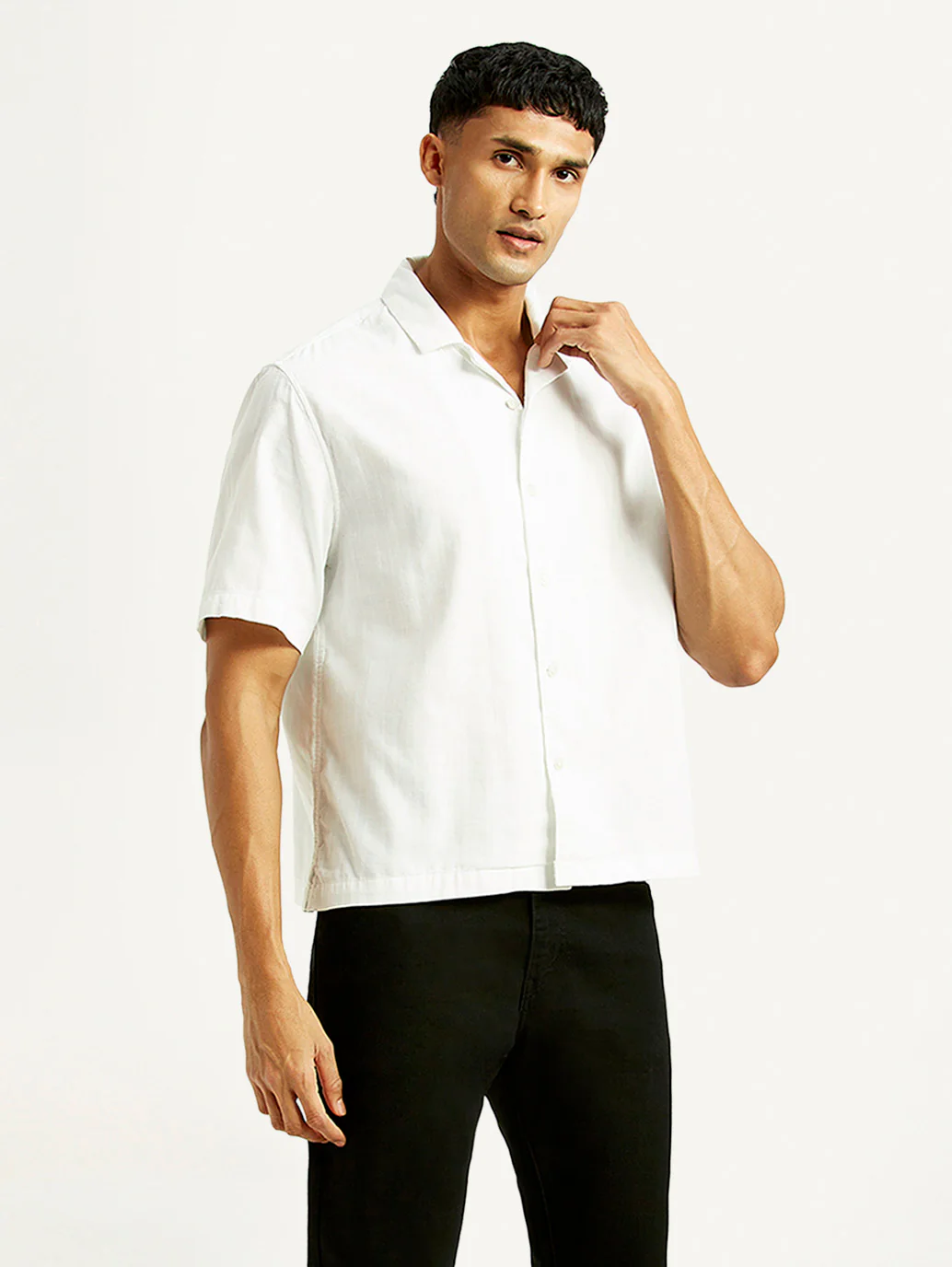 Men's Solid Boxy Fit Resort Collar Shirt - Image 4