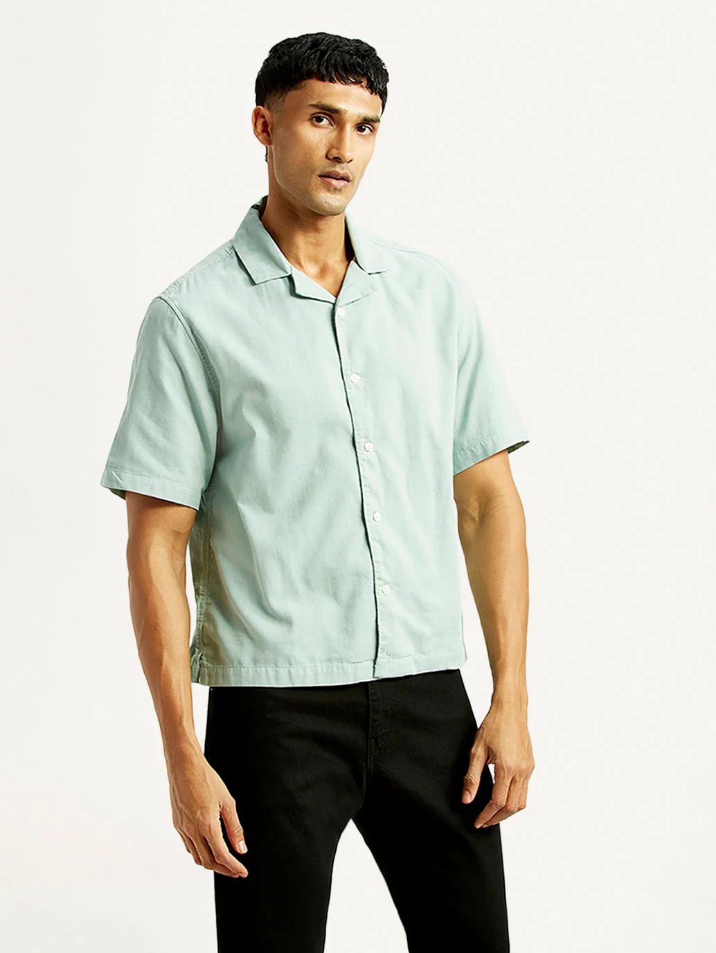 Men's Solid Boxy Fit Resort Collar Shirt - Image 5