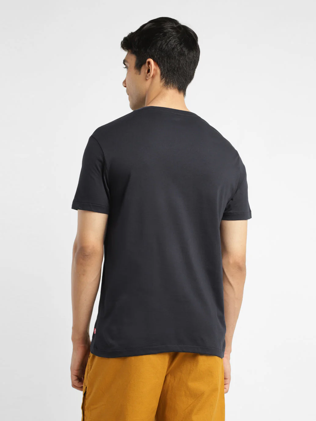 Men's Solid Crew Neck T-shirt - Image 3
