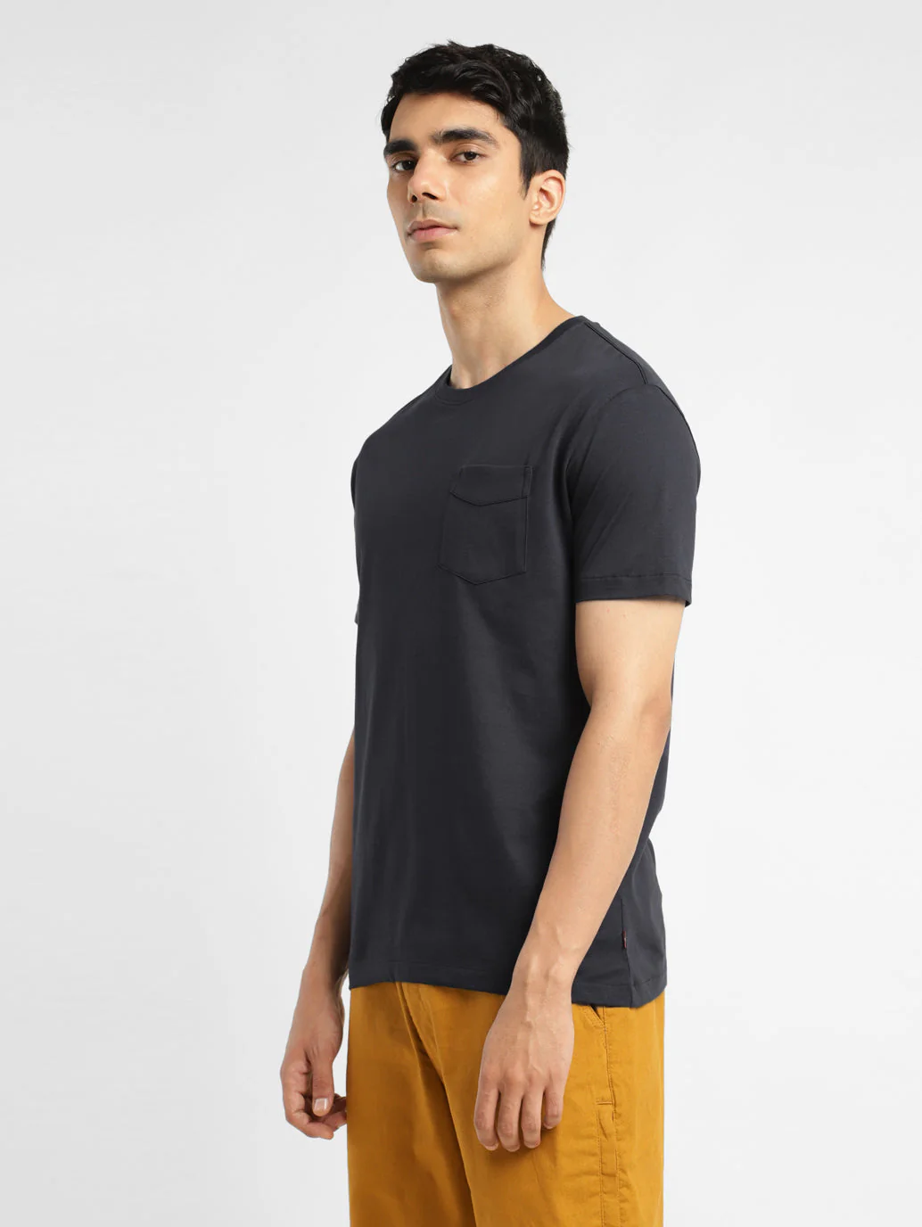 Men's Solid Crew Neck T-shirt - Image 4