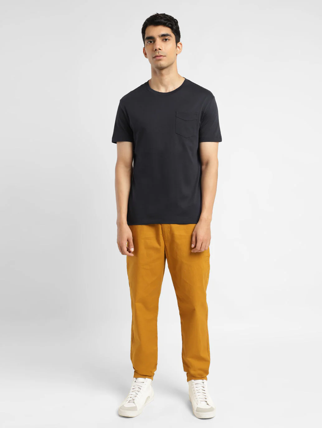 Men's Solid Crew Neck T-shirt - Image 6