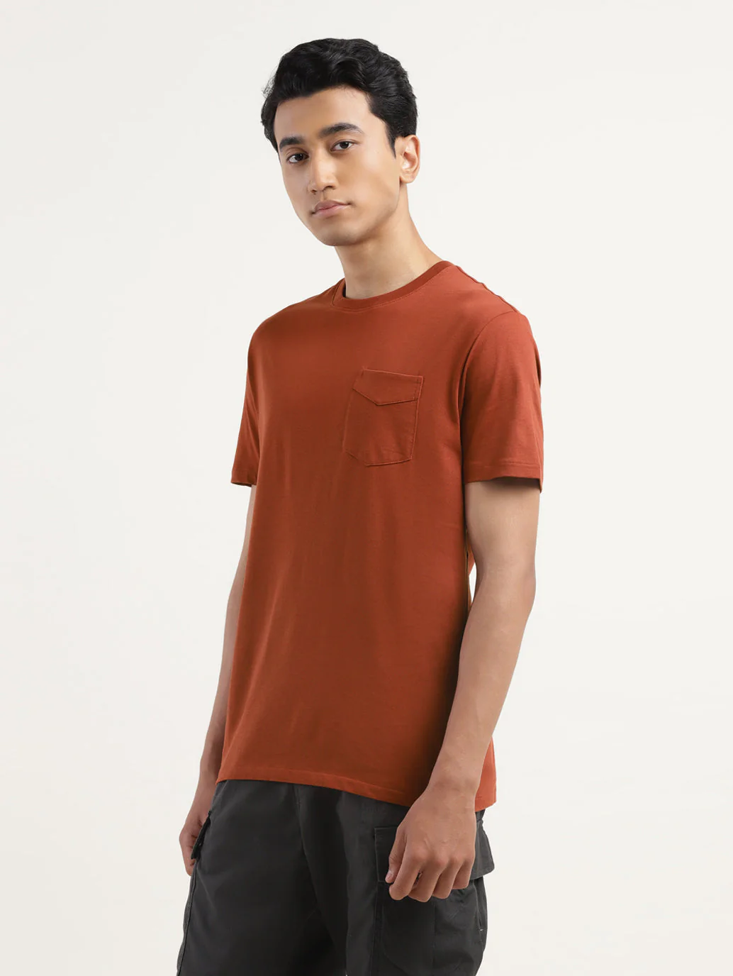 Men's Solid Crew Neck T-shirt - Image 4