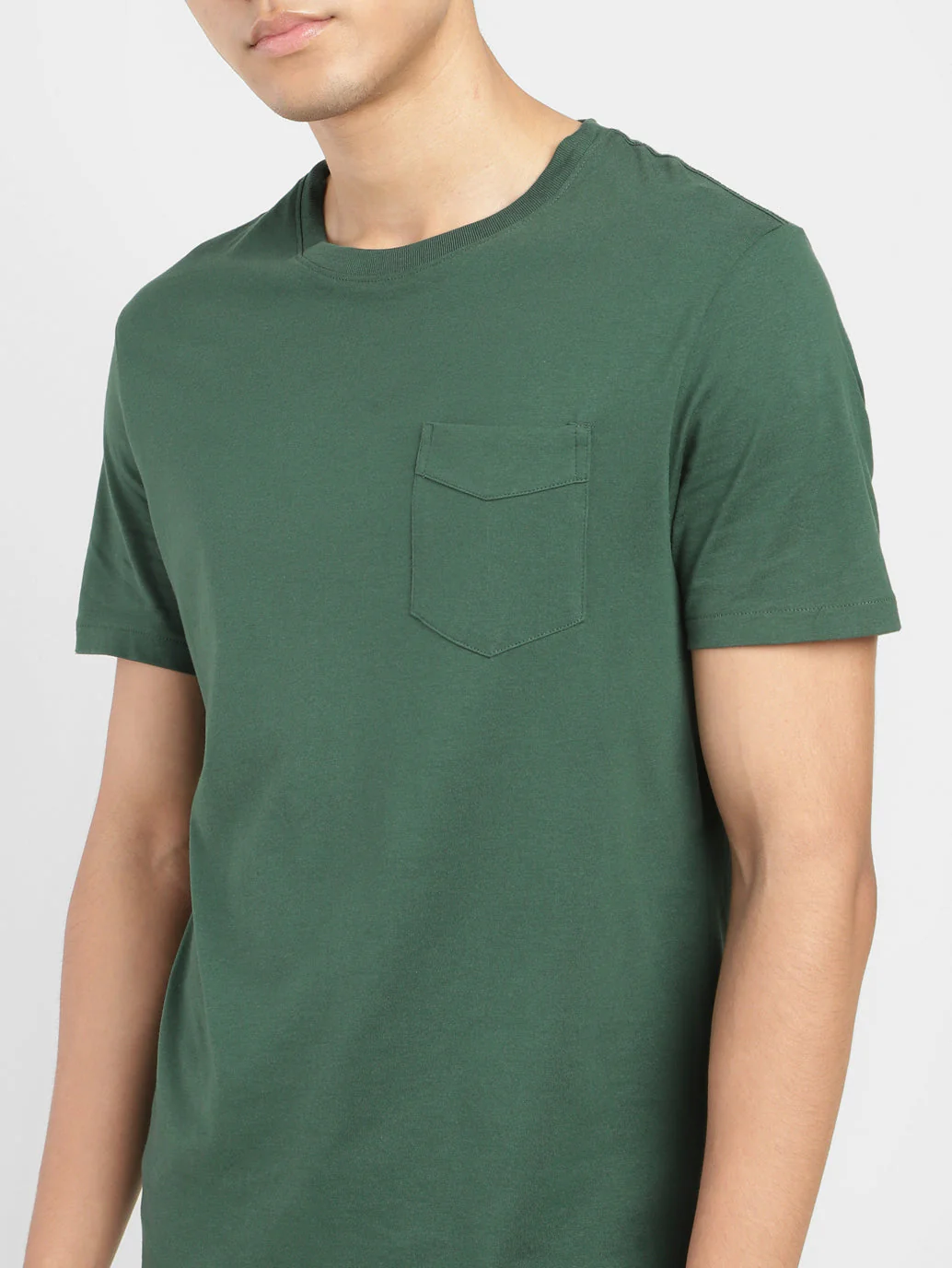 Men's Solid Crew Neck T-shirt - Image 5