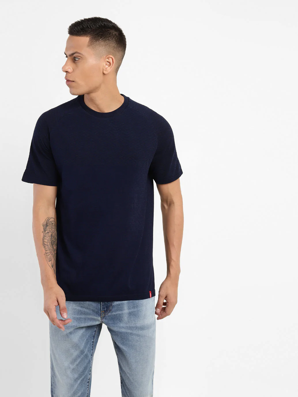 Men's Solid Crew Neck T-shirt - Image 2