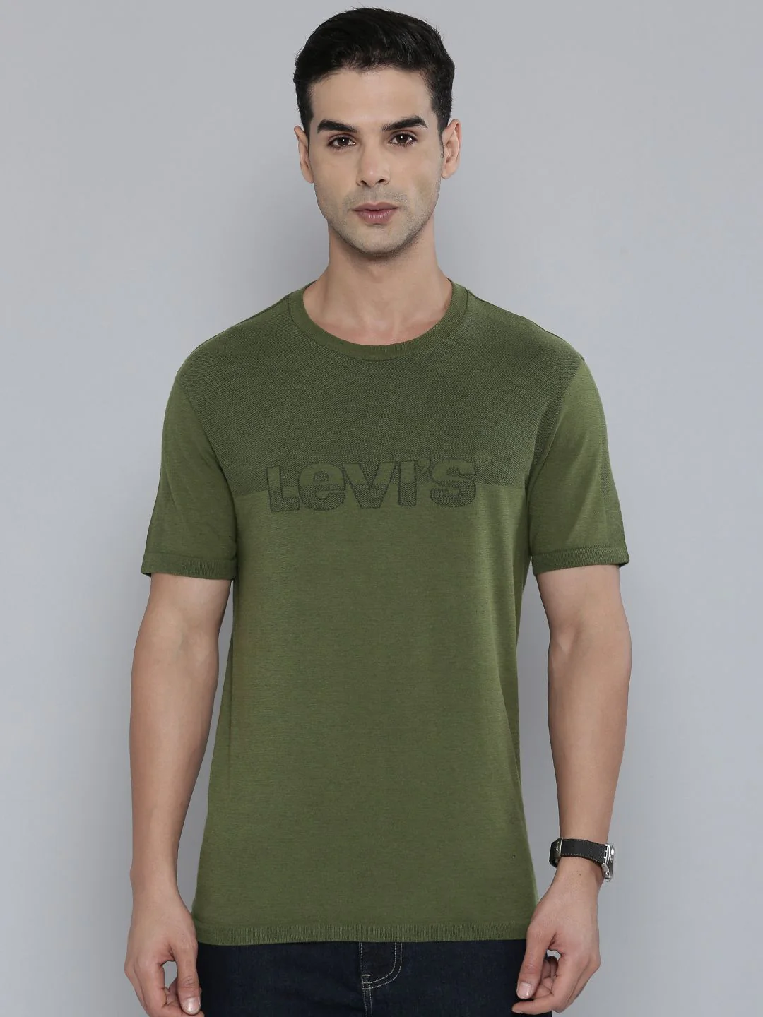 Men's Solid Crew Neck T-shirt - Image 3