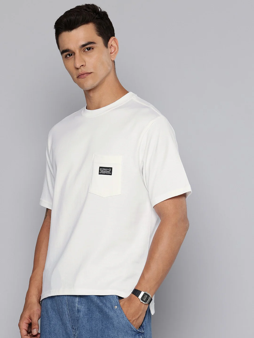 Men's Solid Crew Neck T-Shirt - Image 4
