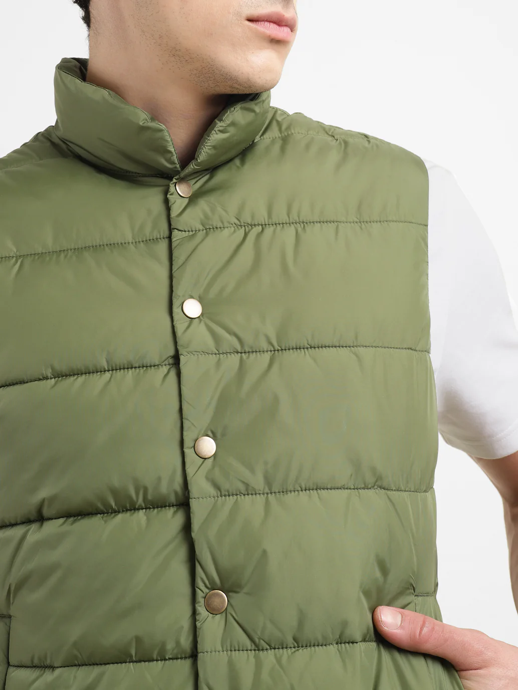Men's Solid Green Band Neck Quilted Jacket - Image 5