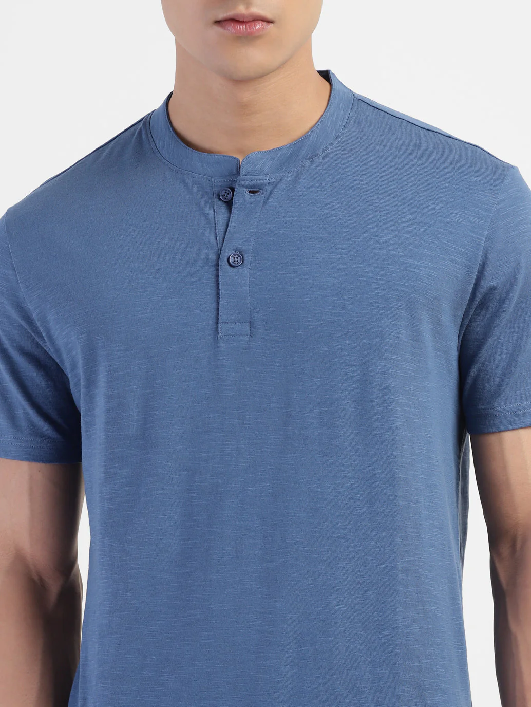 Men's Solid Henley Neck T-shirt - Image 6