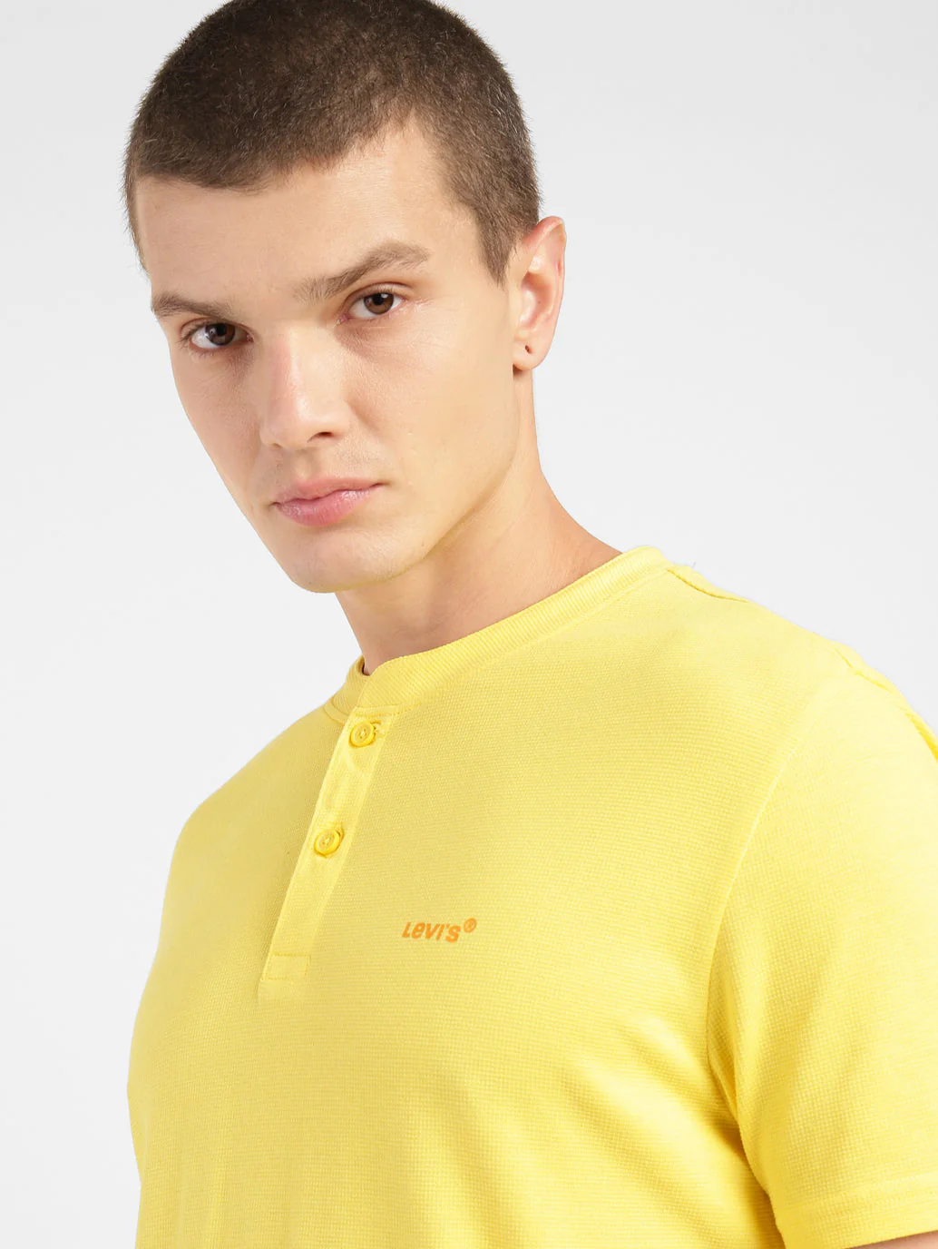 Men's Solid Henley T-shirt - Image 5