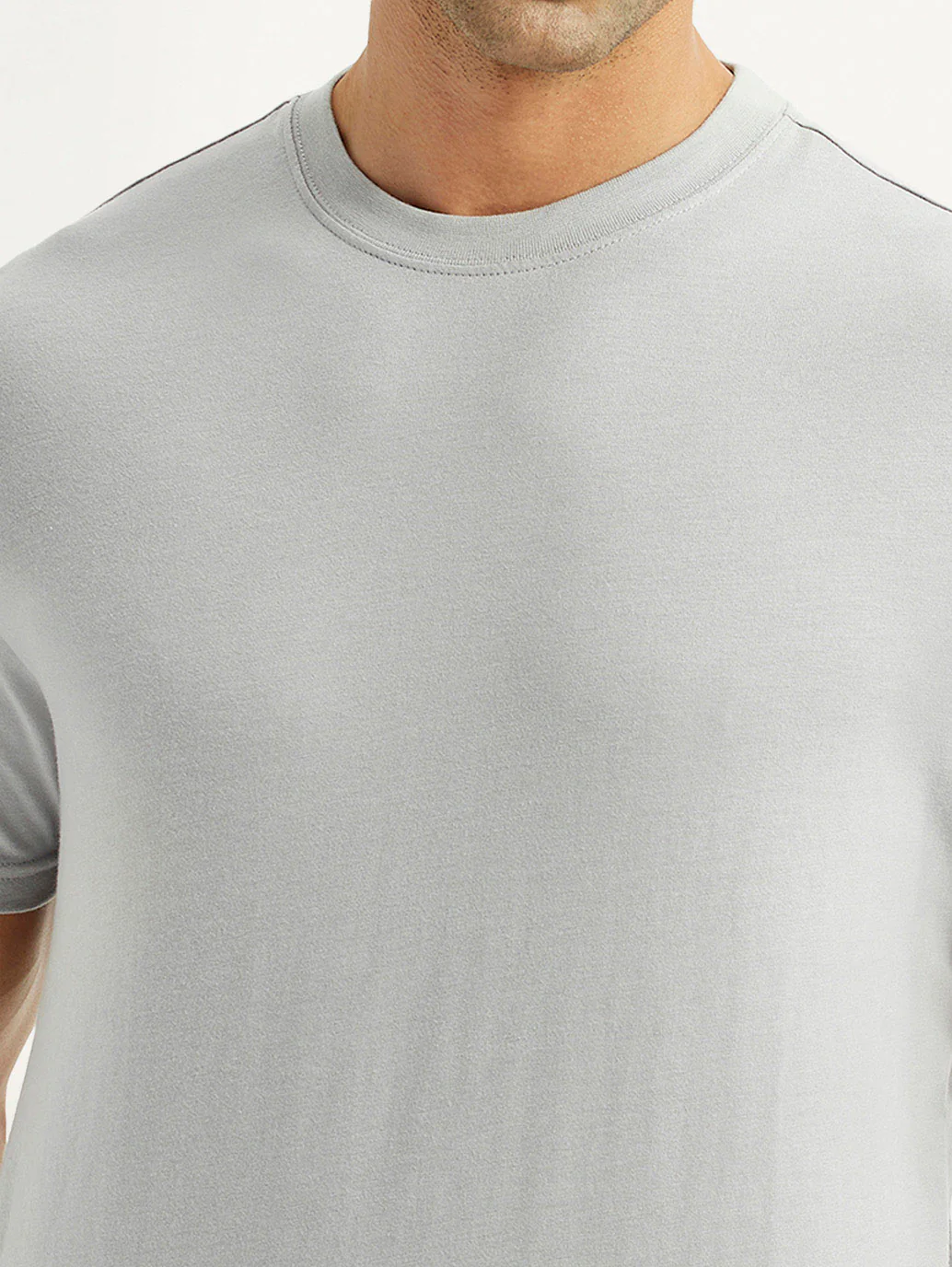 Men's Solid Light Grey Crew Neck T-shirt - Image 4