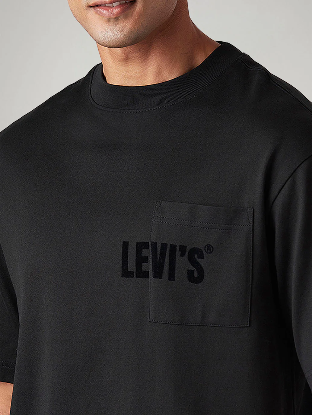 Men's Solid Loose Fit T-Shirt - Image 4