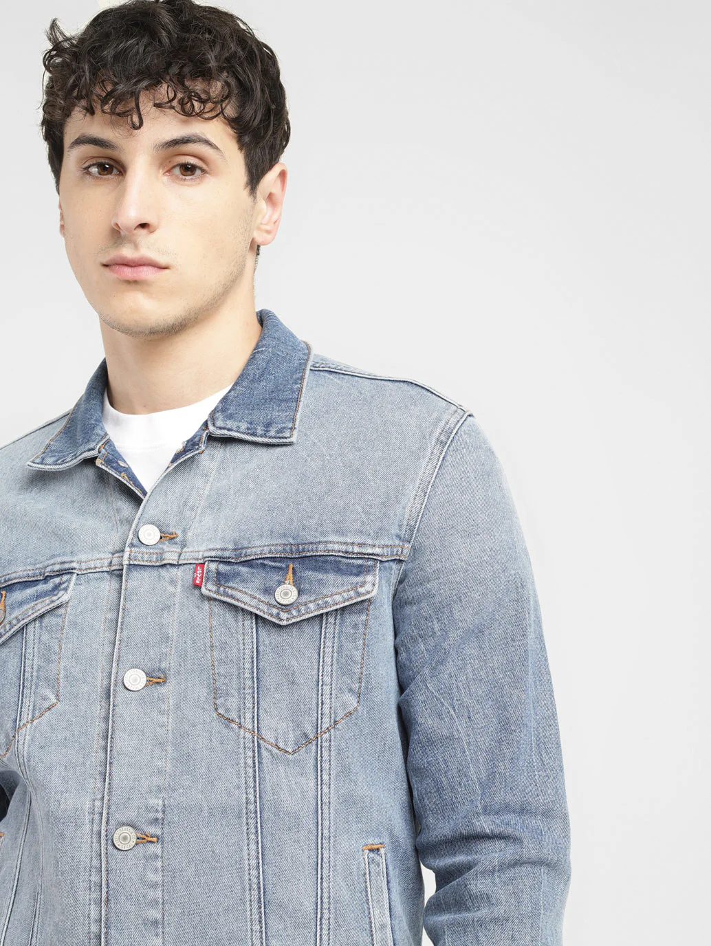 Men's Solid Spread Collar Denim Jacket - Image 4