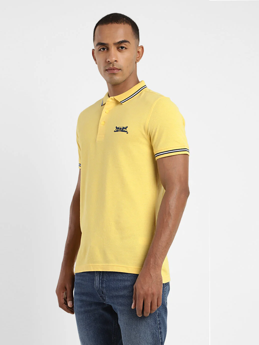 Men's Solid Regular Fit T-shirt - Image 4