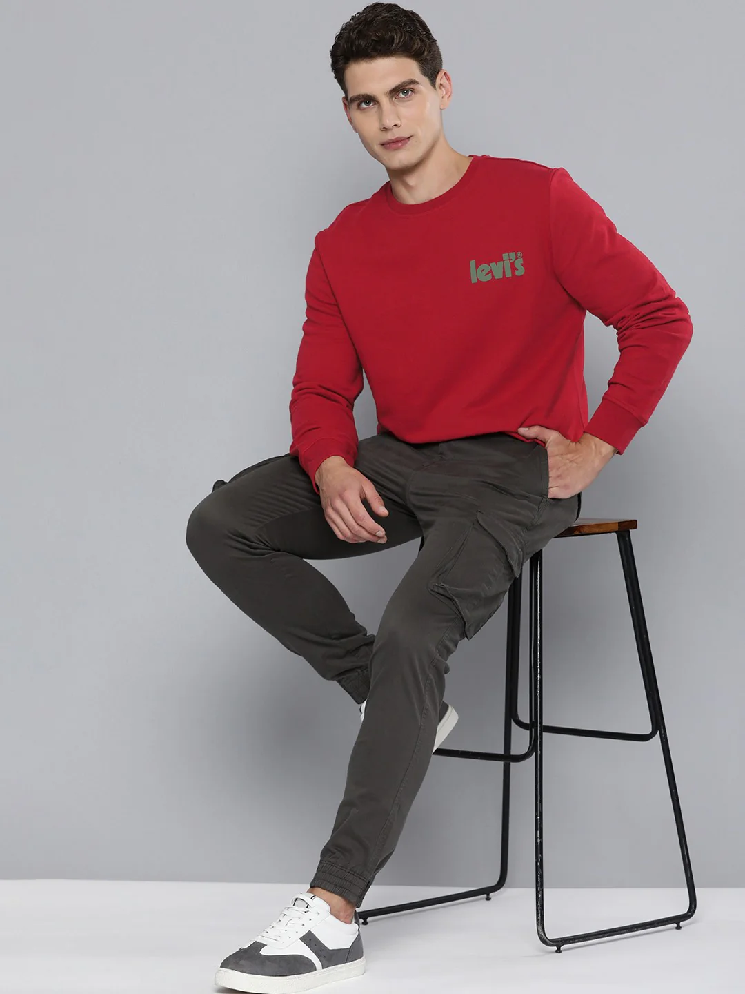 Men's Solid Red Crew Neck Sweatshirt