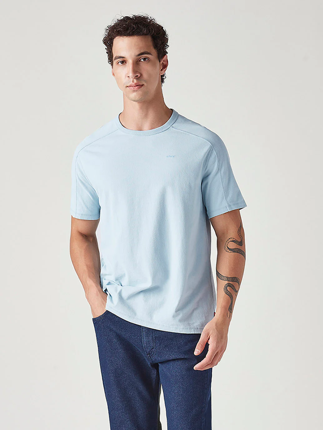 Men's Solid Regular Fit Commuter T-Shirt