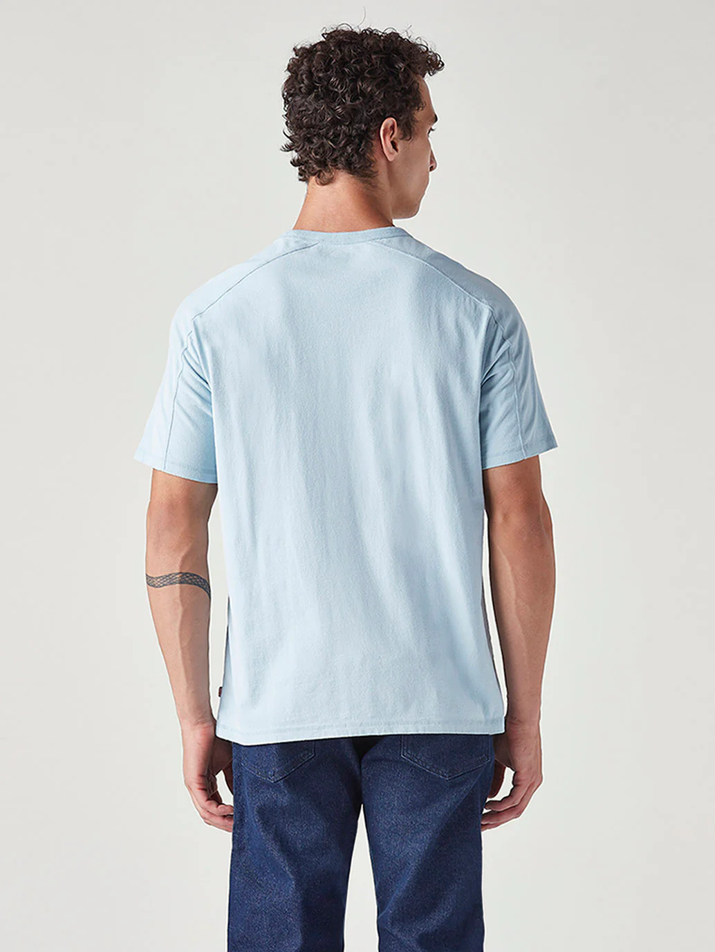Men's Solid Regular Fit Commuter T-Shirt - Image 3