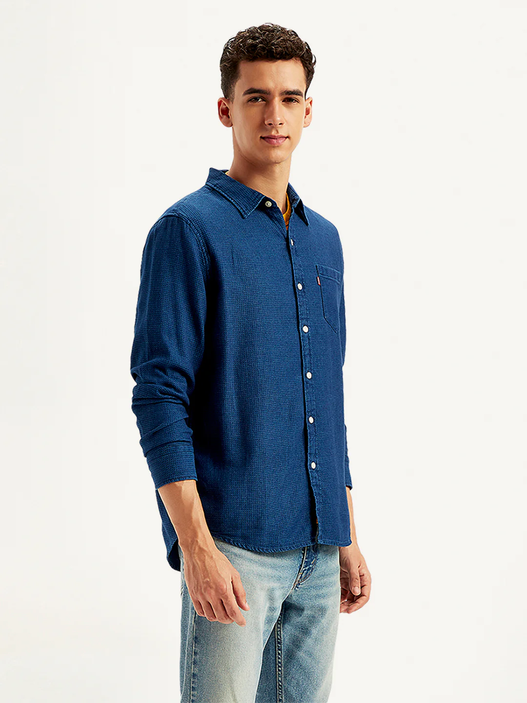 Men's Solid Slim Fit Denim Shirt - Image 4