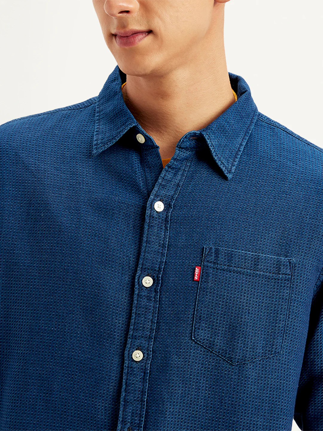 Men's Solid Slim Fit Denim Shirt - Image 5