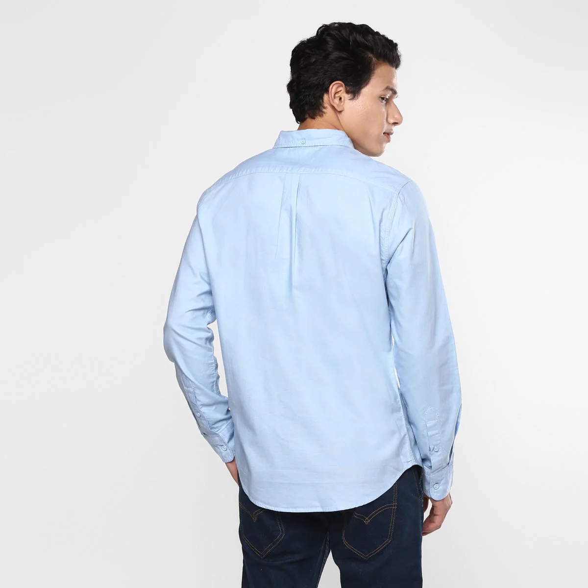 Men's Solid Slim Fit Shirt - Image 3