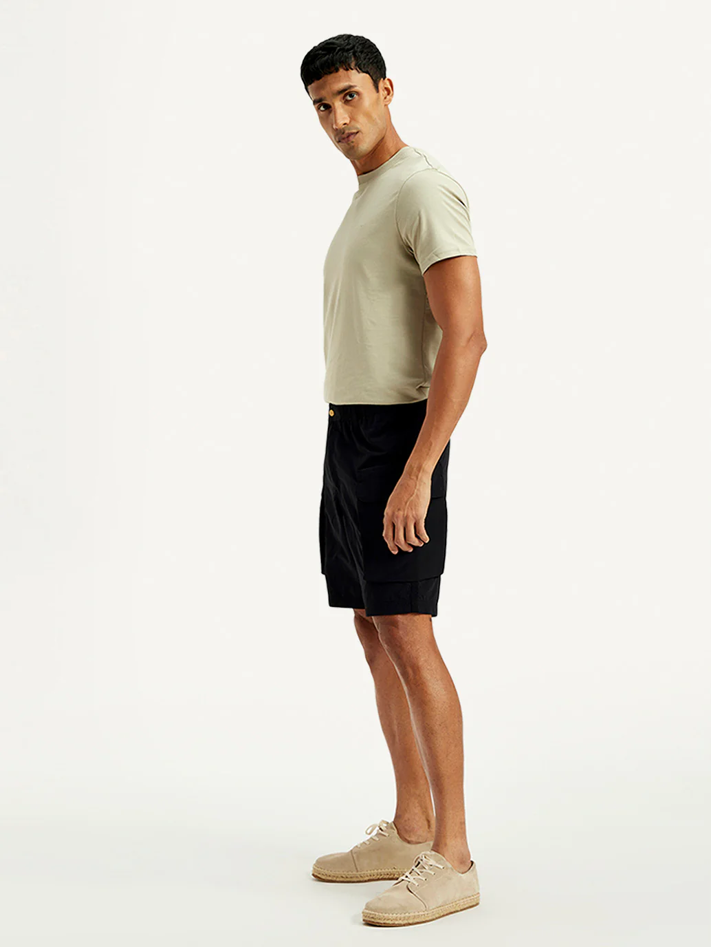 Men's Solid Regular Fit Shorts - Image 4