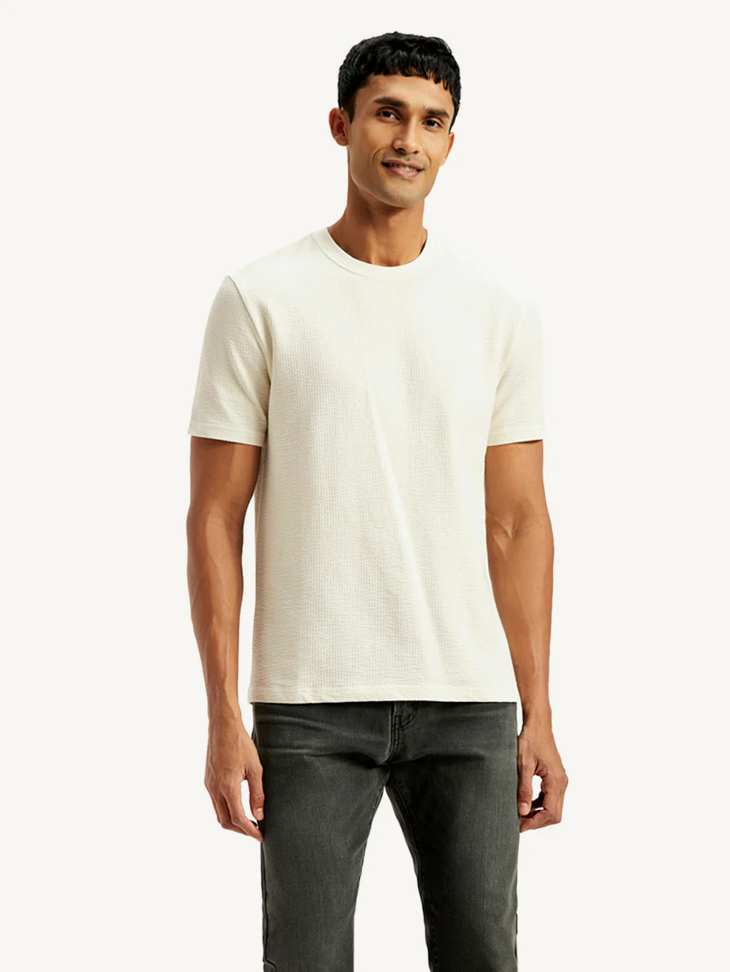 Men's Solid Regular Fit T-Shirt