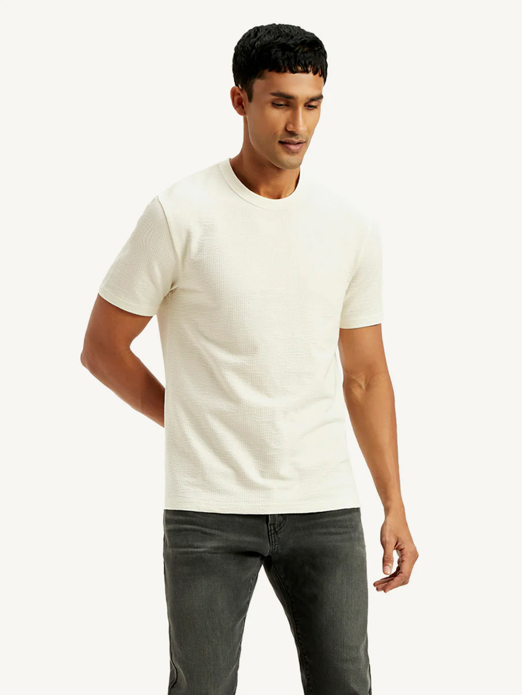 Men's Solid Regular Fit T-Shirt - Image 2
