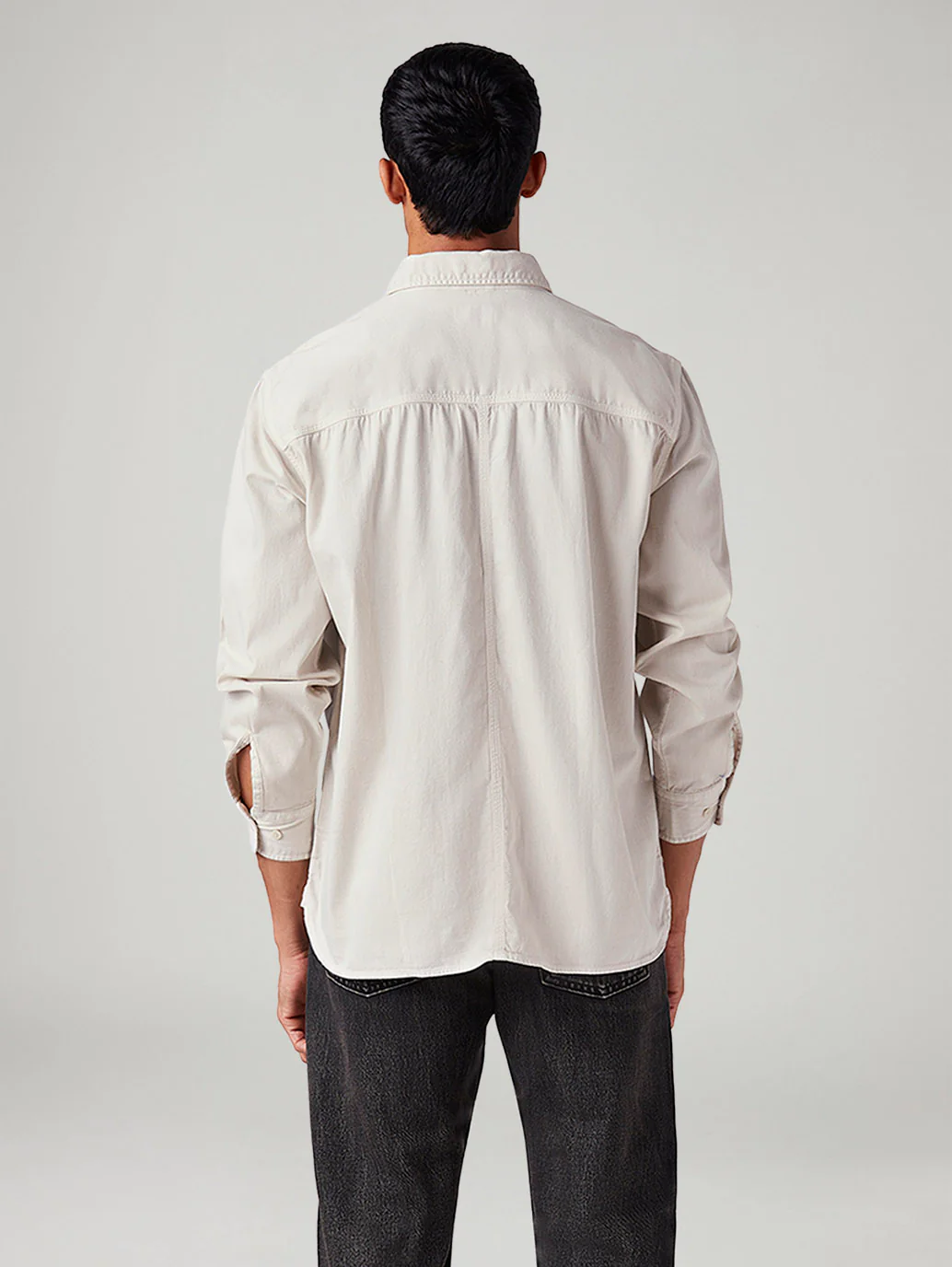 Men's Solid Relaxed Fit Shirt - Image 3