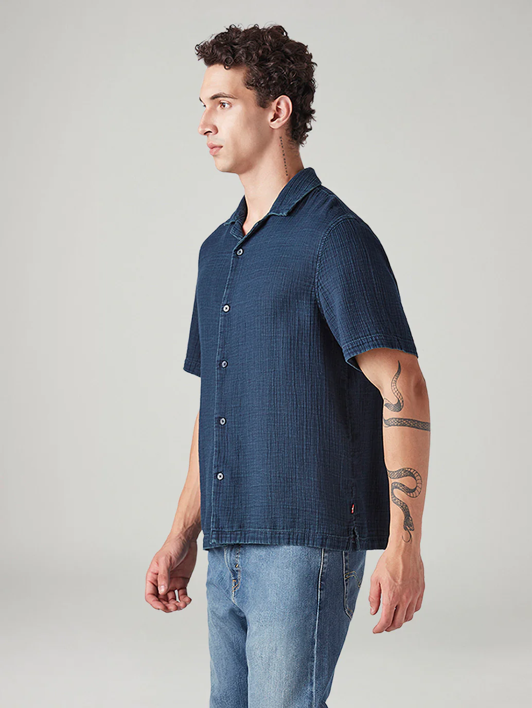 Men's Solid Relaxed Fit Textured Shirt - Image 5