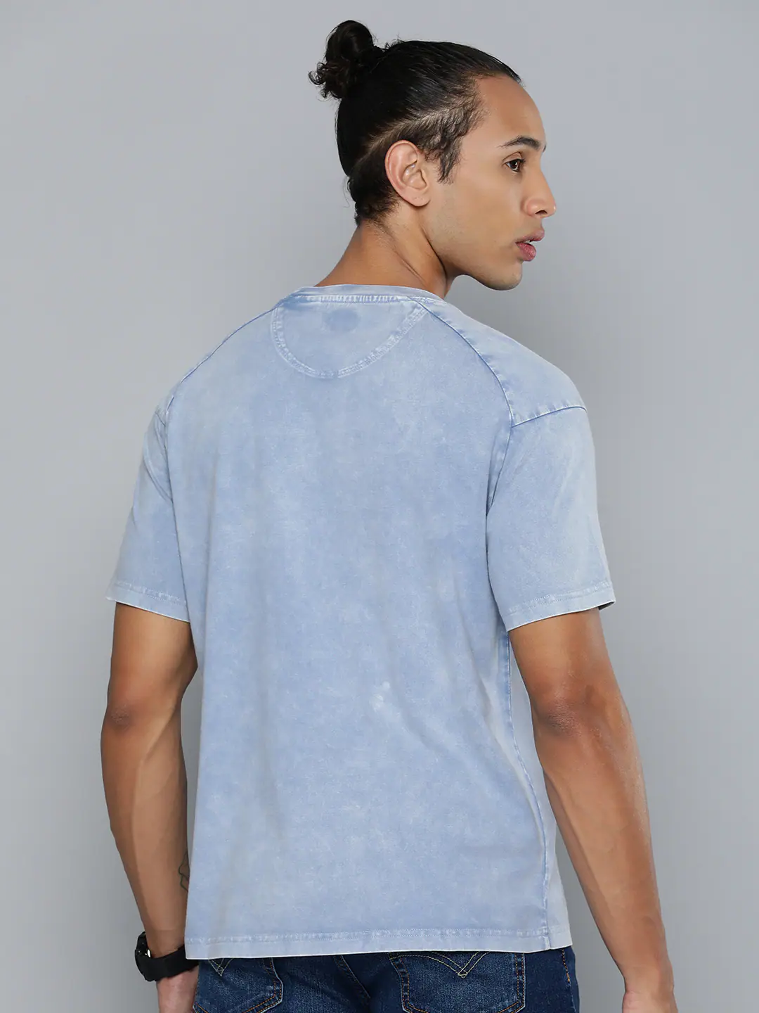 Men's Solid Round Neck T-shirt - Image 2
