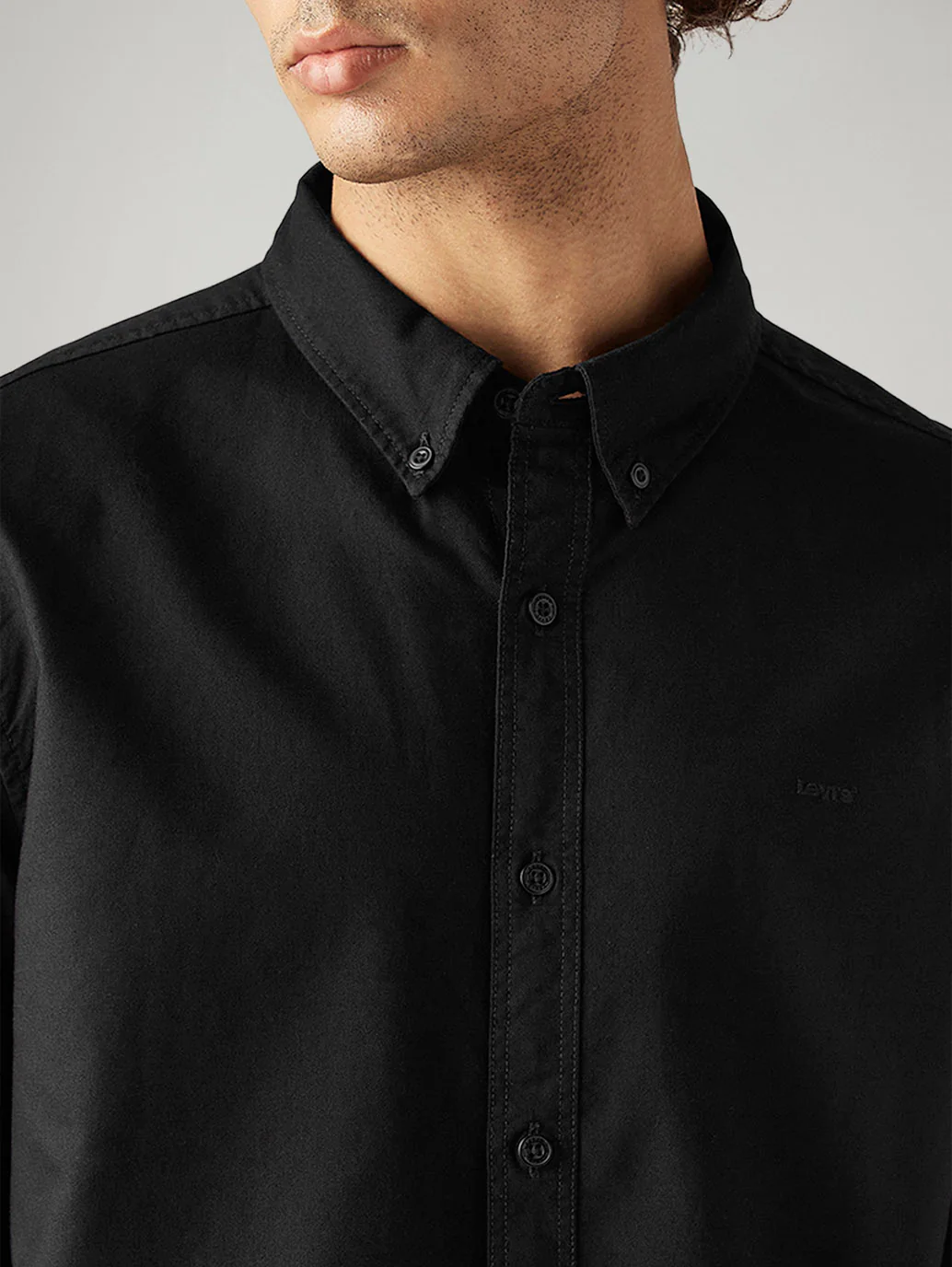 Men's Solid Slim Fit Oxford Shirt - Image 4