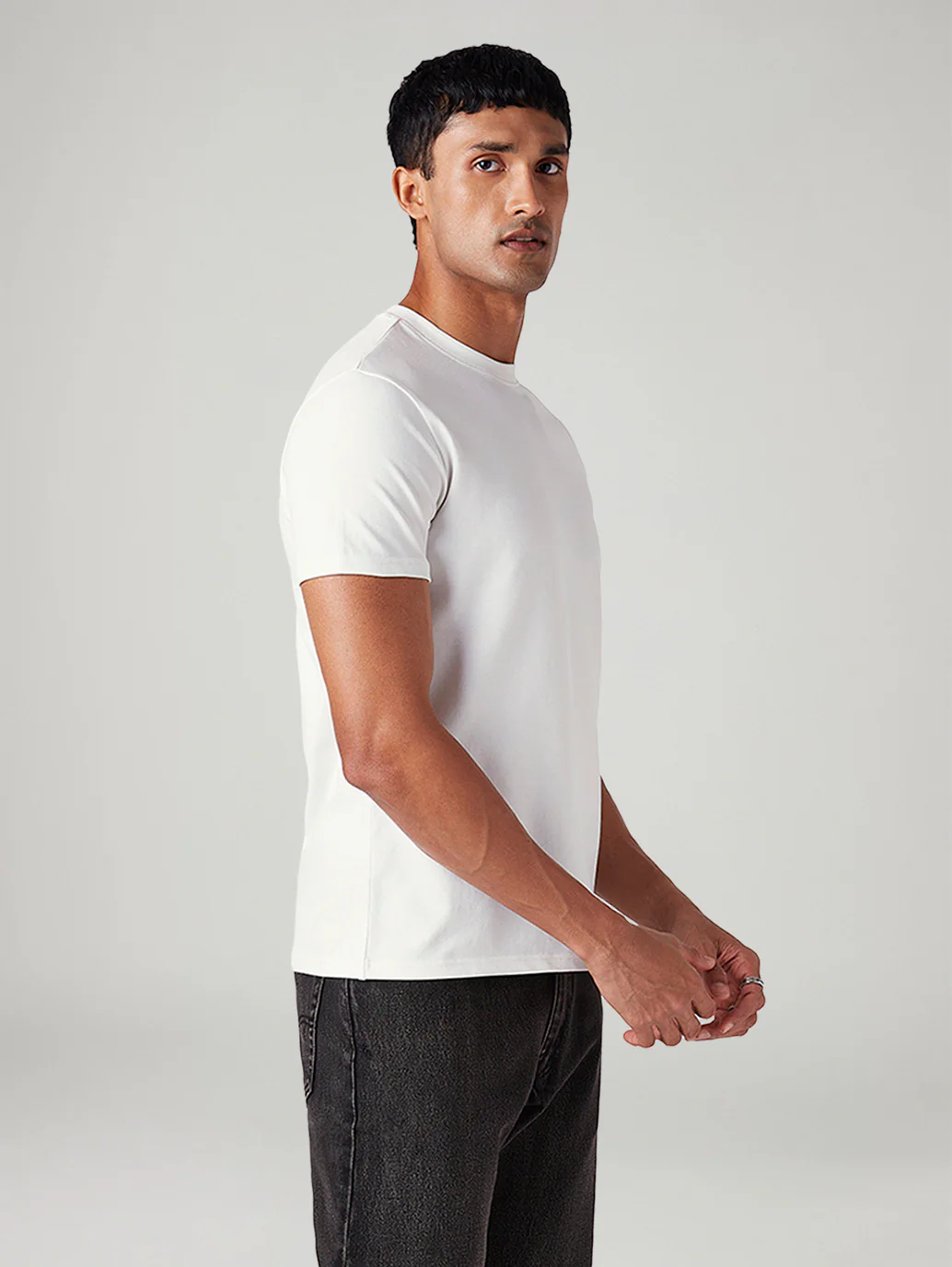 Men's Solid Slim Fit Pique T-Shirt - Image 5